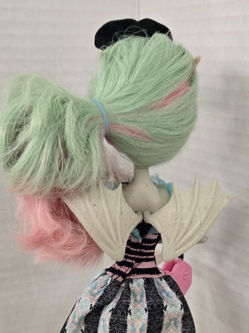 ❤ HTF G1 Monster High Love is Scaris Rochelle Goyle with wings! Purse ❤ - Picture 4 of 7